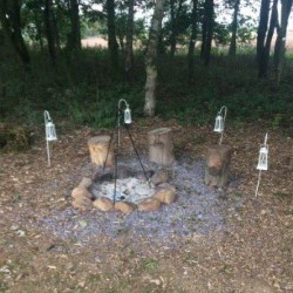 Fire Pit Glamping 